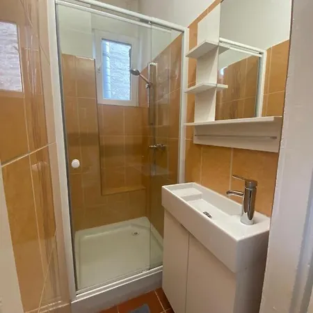 Ac With Free Parking At Acacia St, Center Apartment